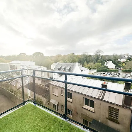 Le Balcon Brestois Apartment *